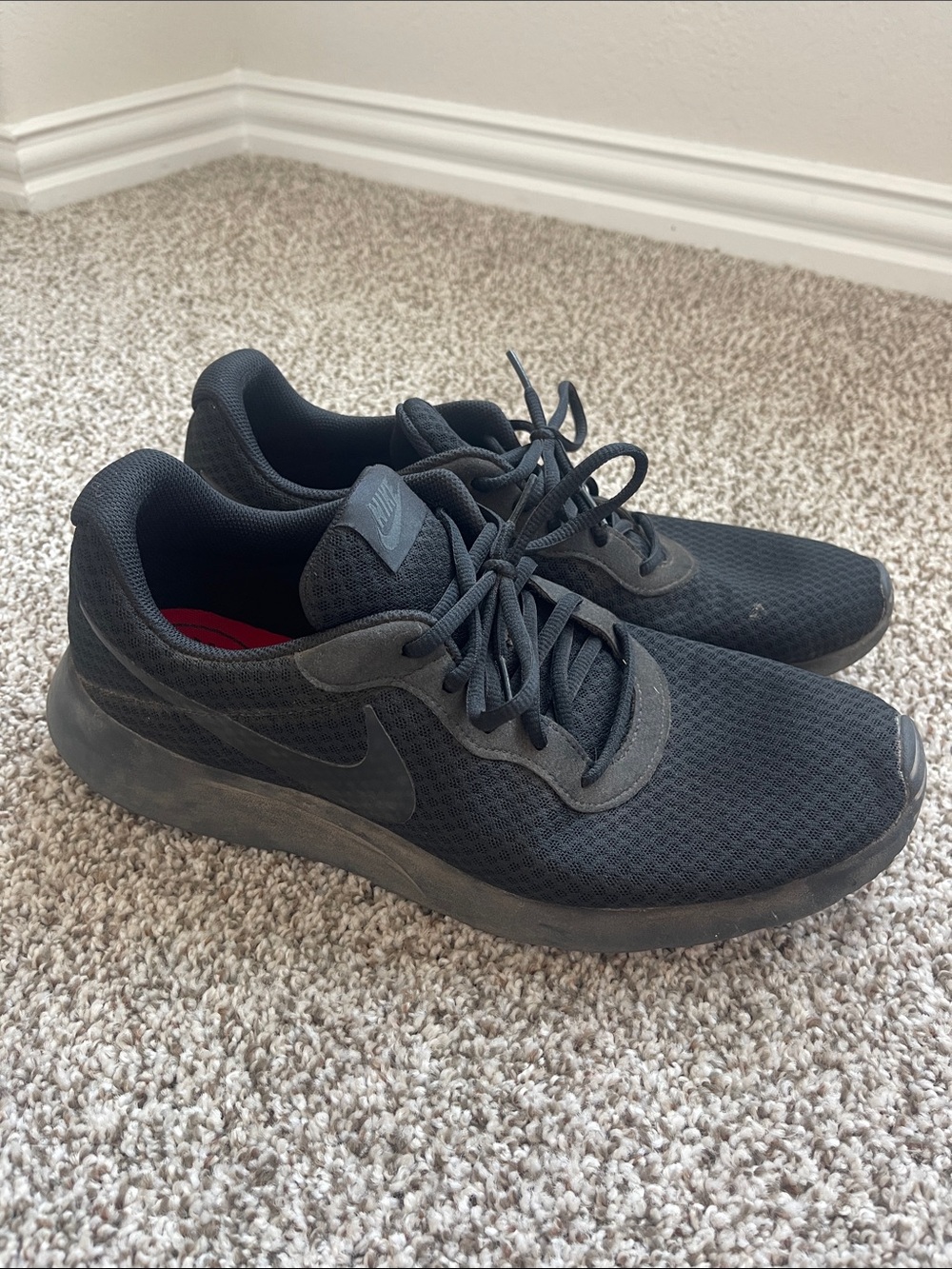 Nike Men’s Black Mesh Casual Sneakers